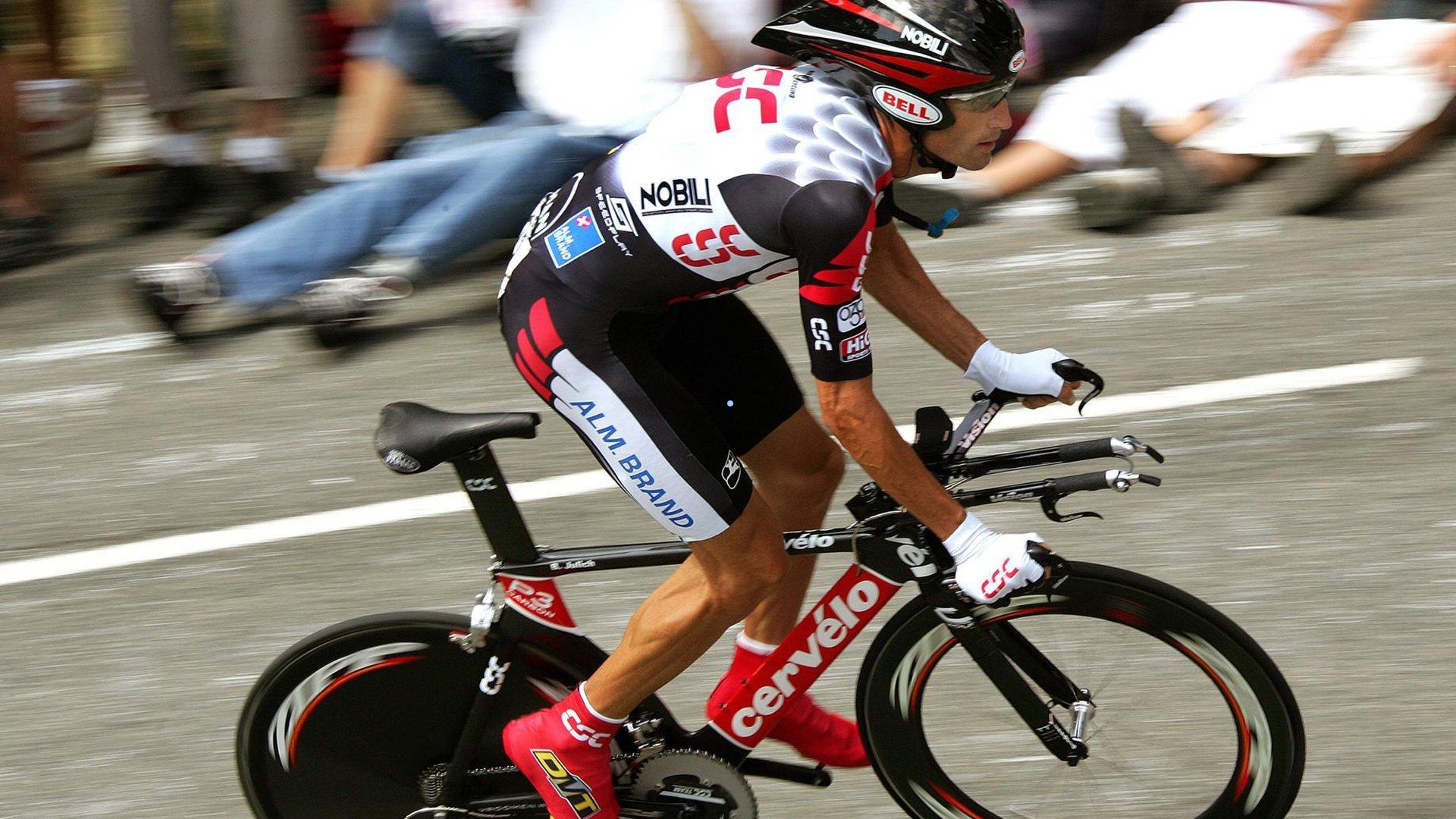 拨乱反正！林良锋锐评，曼联拼下德比胜利，卡里克赢在按常理出牌