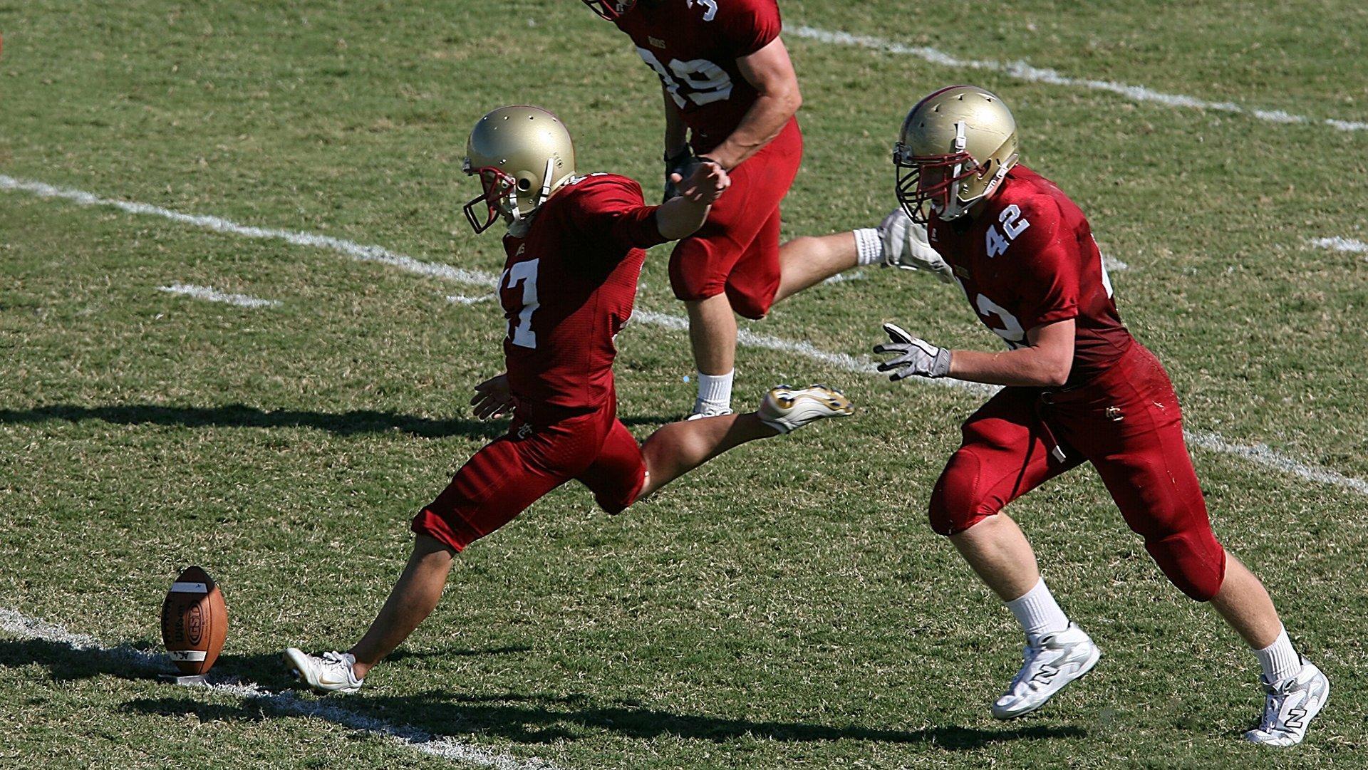 德甲焦点战,法兰克福稳中见疲,奥格斯堡起伏引关注